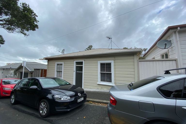 Photo of property in 57 Aurora Terrace, Kelburn, Wellington, 6012