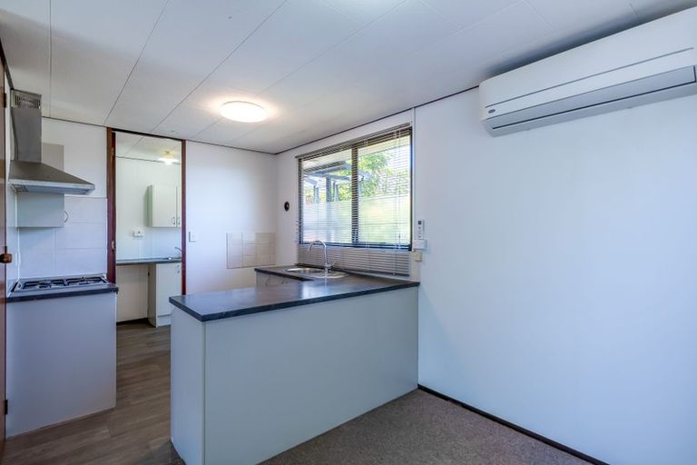 Photo of property in 348 Glengarry Road, Glen Eden, Auckland, 0602