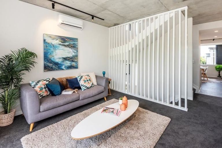 Photo of property in 5/4165 Great North Road, Glen Eden, Auckland, 0602