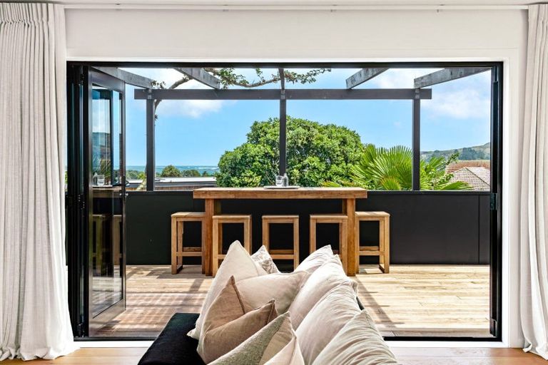 Photo of property in 10c Long Street, Raglan, 3225
