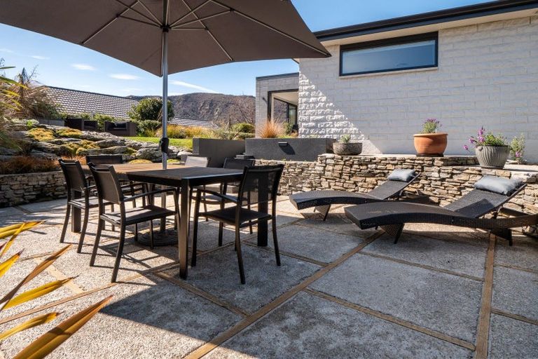 Photo of property in 15 Bracken Street, Arrowtown, 9302