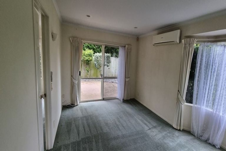 Photo of property in 2/5 Belgate Place, Somerville, Auckland, 2014