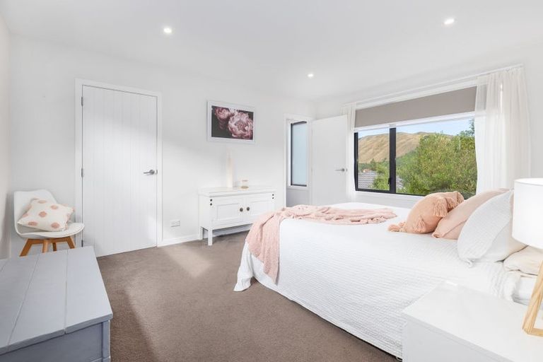 Photo of property in 9 Tauhou Place, Waikanae, 5036