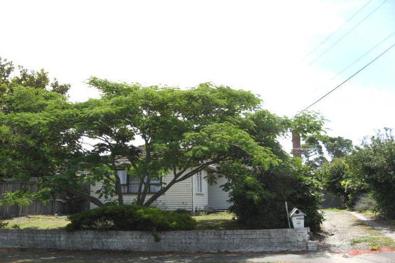 Photo of property in 19 Colac Street, Avondale, Christchurch, 8061