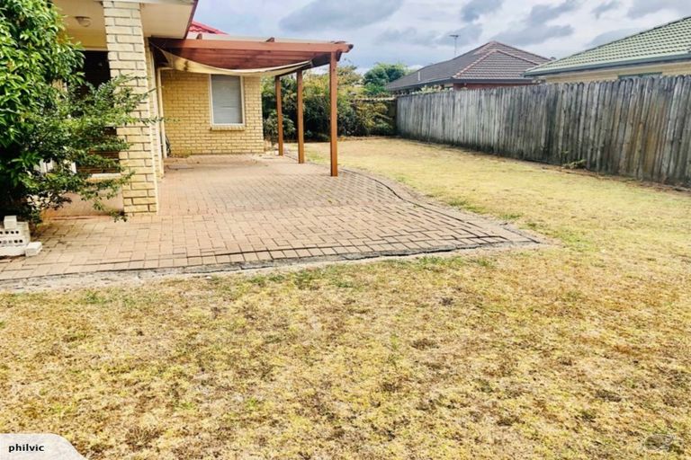 Photo of property in 1 Brompton Place, Burswood, Auckland, 2013