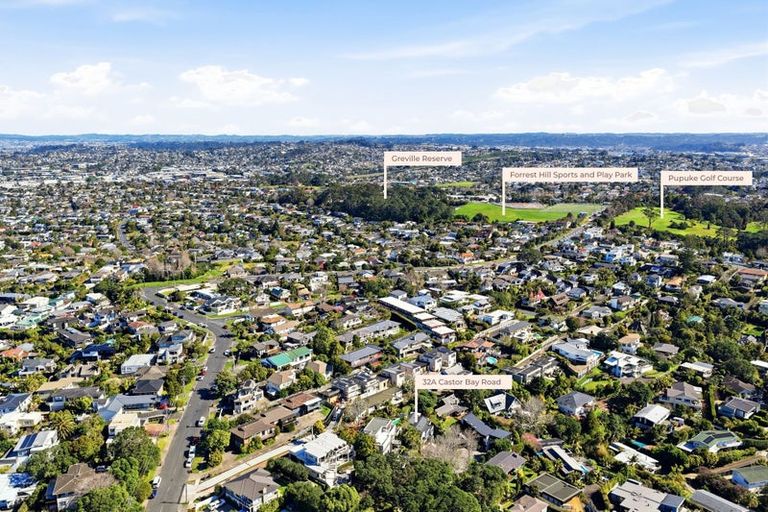 Photo of property in 32a Castor Bay Road, Castor Bay, Auckland, 0620