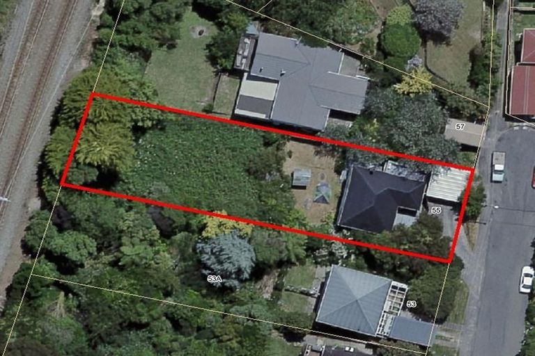 Photo of property in 55 Handyside Street, Tawa, Wellington, 5028