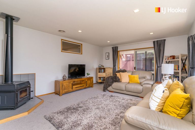 Photo of property in 8 Jaffray Drive, East Taieri, Mosgiel, 9024