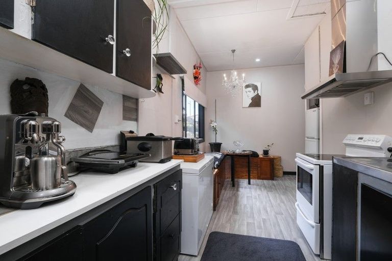 Photo of property in 11 Henderson Street, Mornington, Dunedin, 9011