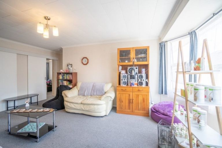 Photo of property in 3/132 Heretaunga Street, Palmerston North, 4414
