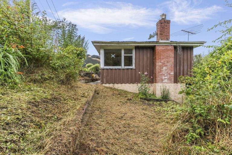 Photo of property in 19 Tui Terrace, Waipori Falls, Outram, 9073