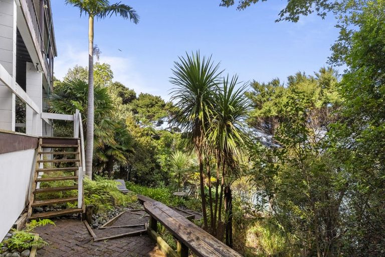 Photo of property in 16 Brigantine Drive, Beach Haven, Auckland, 0626