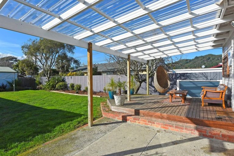 Photo of property in 23 Ward Street, Trentham, Upper Hutt, 5018