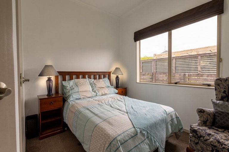 Photo of property in 127 Milton Street, Leamington, Cambridge, 3432