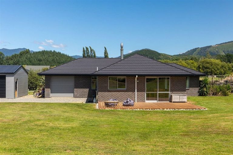 Photo of property in 18 Robertson Mill Place, Rai Valley, 7194