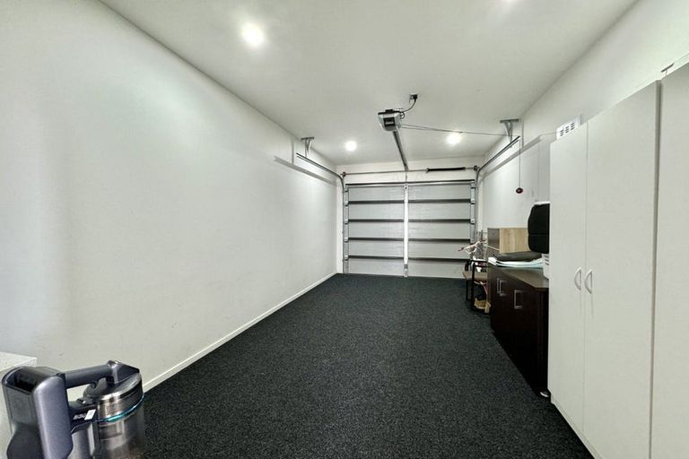 Photo of property in 38 Parahau Road, Papakura, 2110