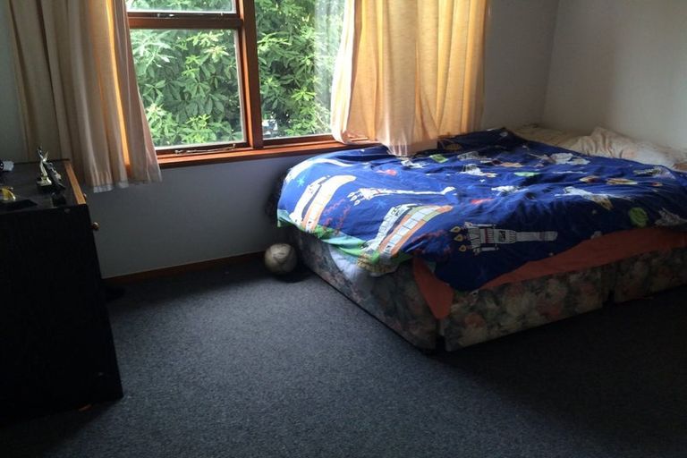 Photo of property in 35 Eglinton Street, Avondale, Christchurch, 8061