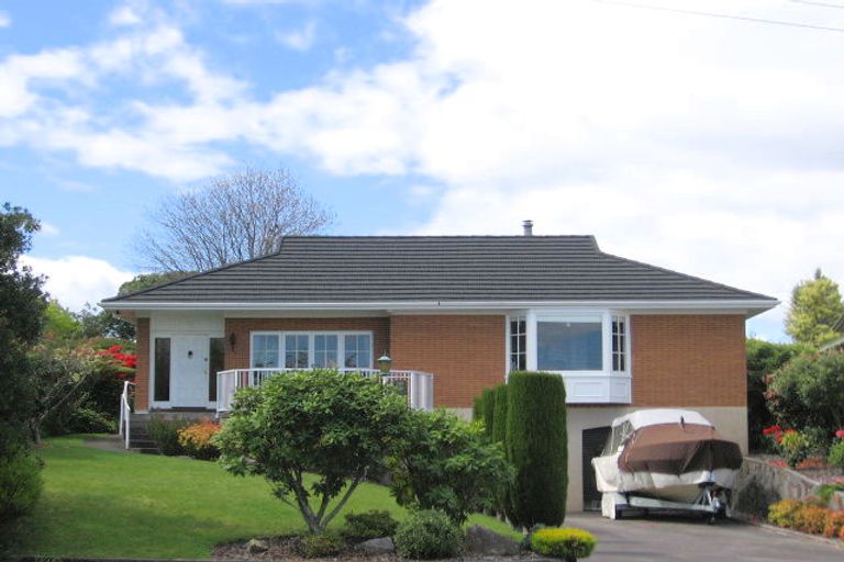 Photo of property in 60 Tamatea Road, Taupo, 3330