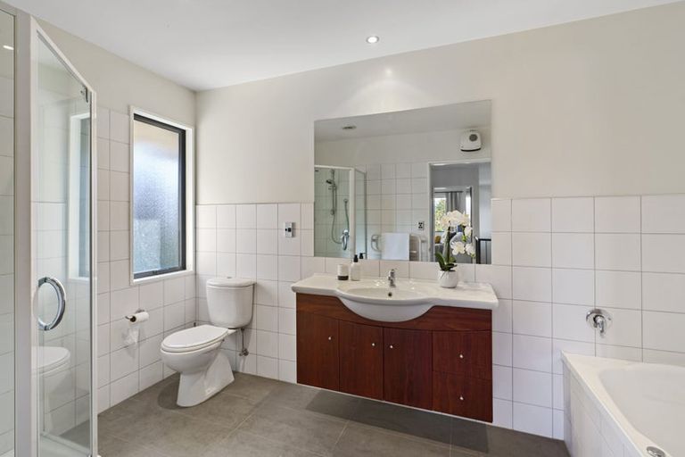 Photo of property in 2 Westburn Terrace, Burnside, Christchurch, 8041