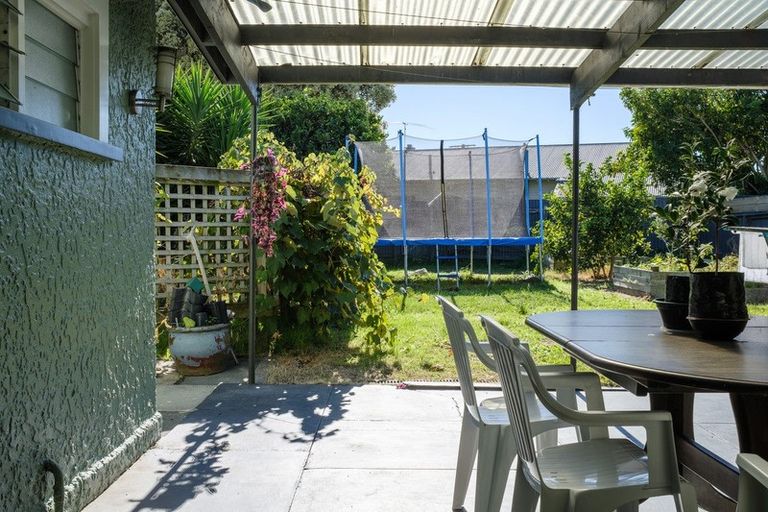 Photo of property in 279 Kahutia Street, Gisborne, 4010