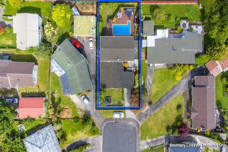 Photo of property in 9 Longbill Place, Glendene, Auckland, 0602