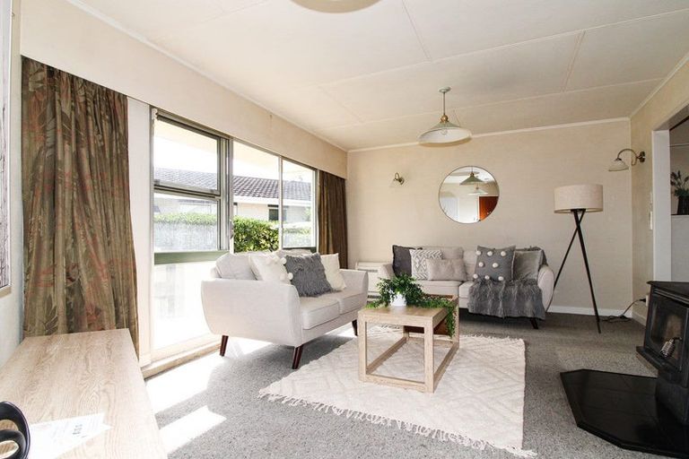 Photo of property in 78 Victoria Street, Carterton, 5713