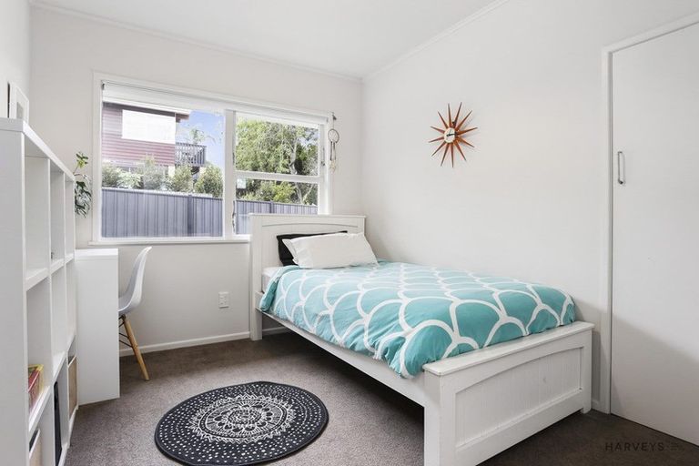 Photo of property in 18 Hilling Street, Titirangi, Auckland, 0604