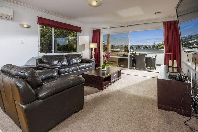 Photo of property in 340 Beach Road, Mairangi Bay, Auckland, 0630