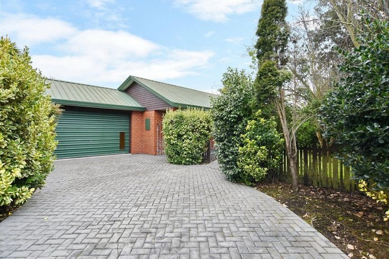 Photo of property in 11 Lakewood Drive, Burwood, Christchurch, 8083