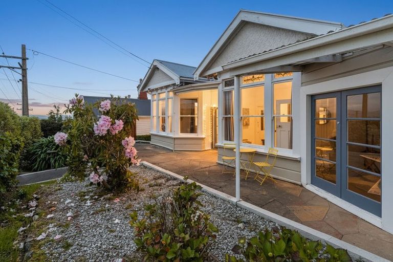 Photo of property in 4 Argyle Street, Mornington, Dunedin, 9011