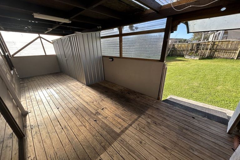 Photo of property in 13 Farwood Drive, Henderson, Auckland, 0612