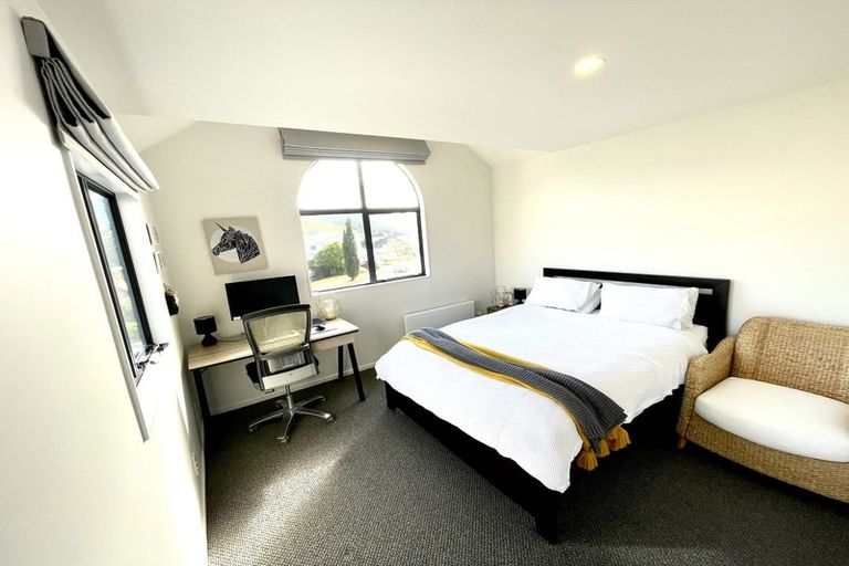 Photo of property in 17a Furlong Crescent, Churton Park, Wellington, 6037