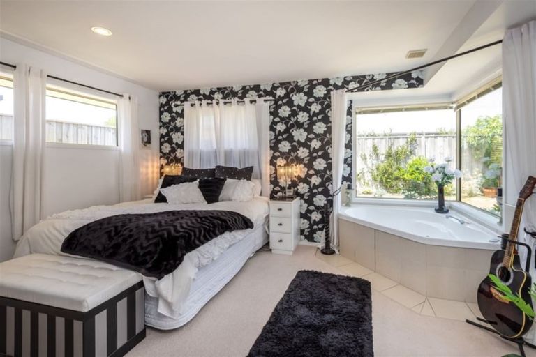 Photo of property in 59 Tutaipatu Avenue, Pegasus, 7612