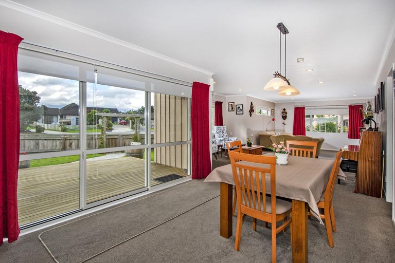 Photo of property in 8 Waitaha Place, Ruakaka, 0116