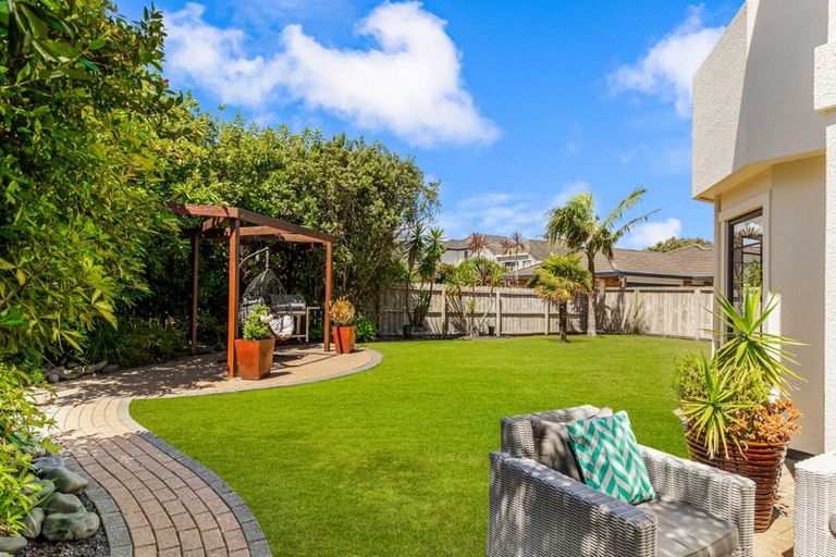 Photo of property in 15 Cellarmans Street, Te Atatu Peninsula, Auckland, 0610