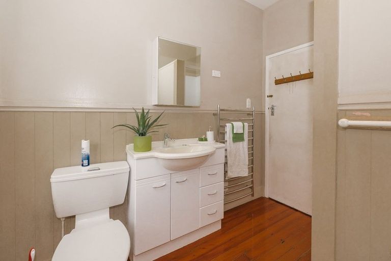 Photo of property in 14 Trent Avenue, Hokowhitu, Palmerston North, 4410