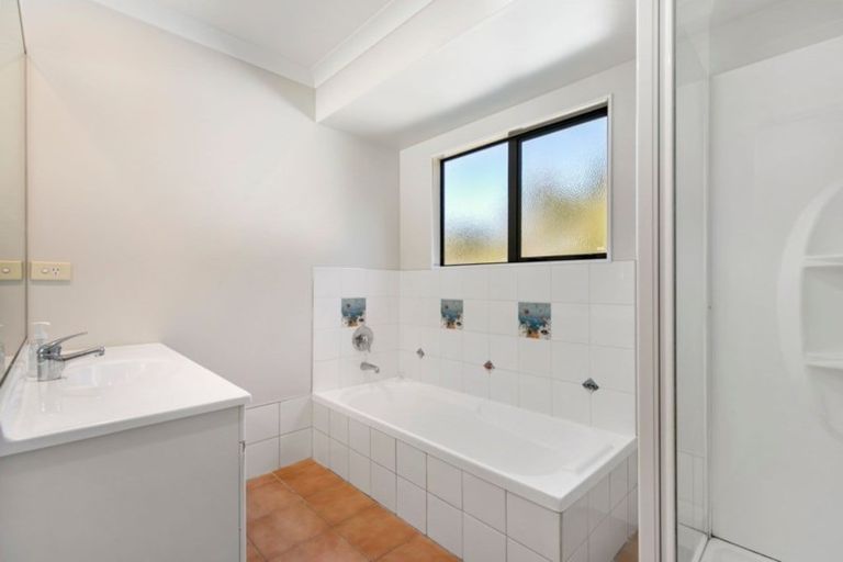 Photo of property in 461 Ponga Road, Opaheke, Papakura, 2584