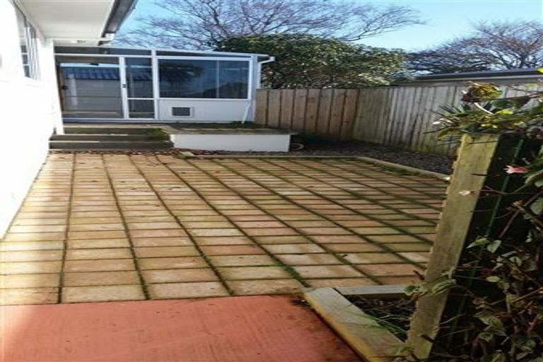 Photo of property in 15 Manu Crescent, Upper Vogeltown, New Plymouth, 4310