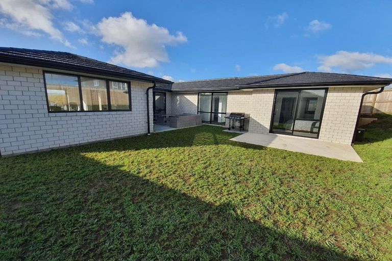 Photo of property in 25 Lippiatt Crescent, Pokeno, 2402