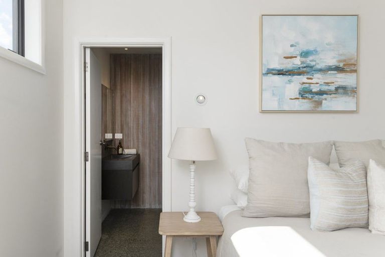 Photo of property in 3 Makakahi Street, Lytton West, 4071