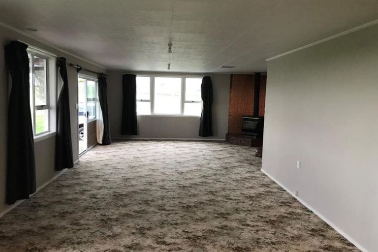 Photo of property in 89 Porikapa Road, Warea, New Plymouth, 4381