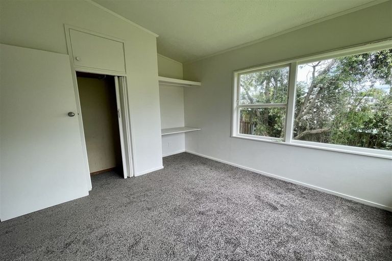 Photo of property in 13 Denyer Place, New Lynn, Auckland, 0600