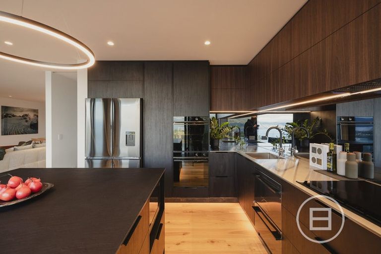 Photo of property in 7b Wakatipu Heights, Queenstown, 9300