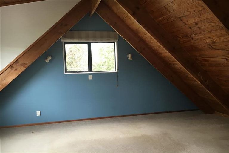 Photo of property in 33 Elizabeth Drive, West Harbour, Auckland, 0618