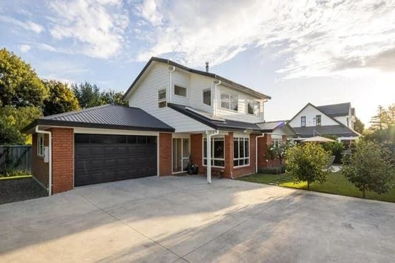 Photo of property in 55a Williams Street, Cambridge, 3434