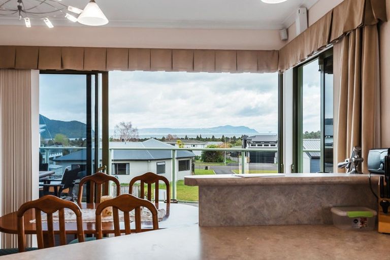 Photo of property in 91 Kahotea Drive, Motuoapa, 3382