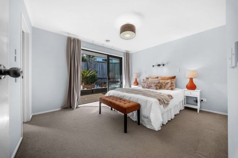 Photo of property in 11 Cognac Place, Henderson, Auckland, 0612