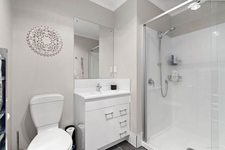 Photo of property in 6 Derg Place, East Tamaki, Auckland, 2013