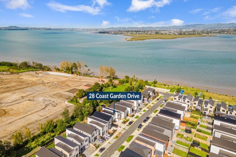 Photo of property in 28 Coast Garden Drive, Hobsonville, Auckland, 0616