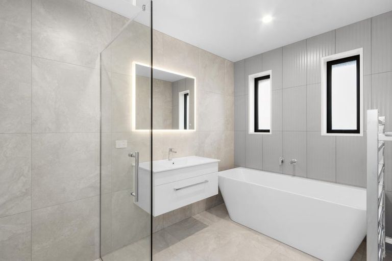 Photo of property in 10 Salkeld Place, Woodend, 7610